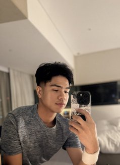 JAMEEL TwinkBottom - Male escort in Dubai Photo 2 of 7