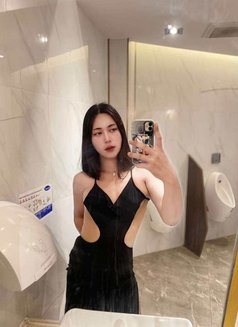 Jameelah Al Ghubrah Muscat - Transsexual escort in Muscat Photo 8 of 12