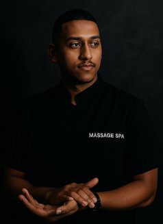 James bbc 🤩 - Male escort in Dubai Photo 4 of 4