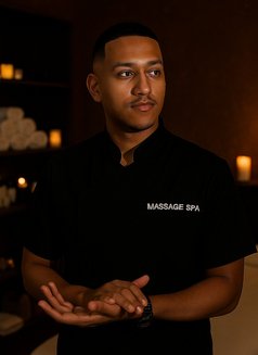 James bbc 🤩 - Male escort in Dubai Photo 3 of 4