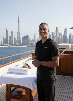 James bbc 🤩 - Acompañantes masculino in Dubai Photo 3 of 4