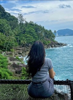 James - escort in Erbil Photo 1 of 2