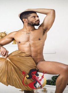 James - Male escort in London Photo 2 of 3