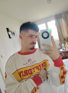 James - Male escort in İstanbul Photo 7 of 11