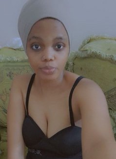 James - escort in Madinah Photo 3 of 3