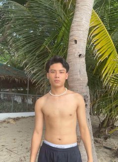 James - Male escort in Makati City Photo 1 of 3