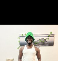 James - Male escort in Abu Dhabi