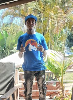 James - Male escort in Nairobi Photo 1 of 1