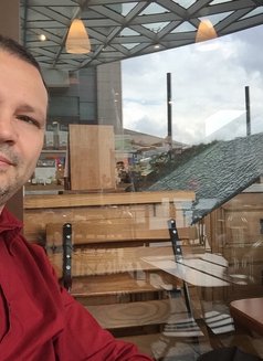 James Harrington - Male escort in London Photo 1 of 6