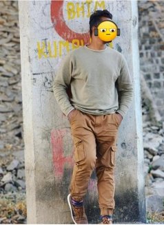James - Male escort in Mumbai Photo 1 of 2