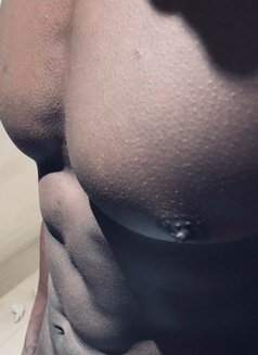 James - Male escort in Al Manama Photo 1 of 1