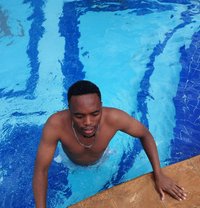 James - Male escort in Doha