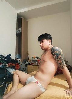 James Maurer - Male escort in Cebu City Photo 3 of 3