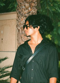 James - Male escort in Dubai Photo 2 of 5