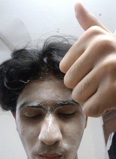 James - Male escort in Dubai Photo 4 of 5