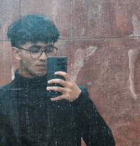 James - Male escort in Dubai