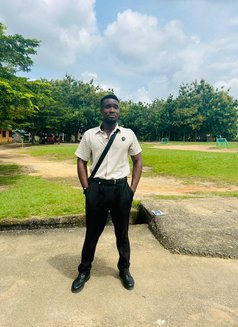 James - Acompañantes masculino in Lagos, Nigeria Photo 3 of 3