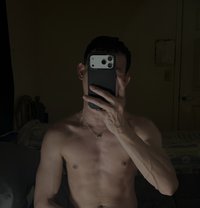 James O Smith - Male escort in Doha