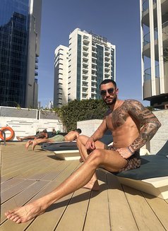 James Savage - Acompañantes masculino in Dubai Photo 3 of 4