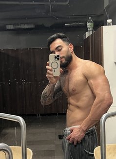 James Savage - Male escort in Dubai Photo 4 of 5