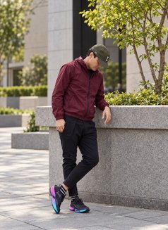 James - Male escort in Tokyo Photo 1 of 4