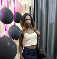 James - Acompañantes transexual in Nairobi