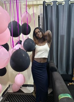 James - Acompañantes transexual in Nairobi Photo 4 of 7