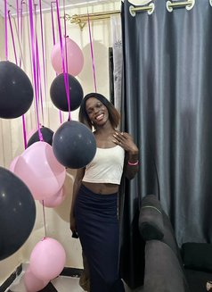 James - Acompañantes transexual in Nairobi Photo 5 of 7