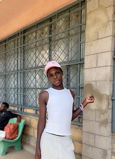James - Acompañantes masculino in Nairobi Photo 1 of 7