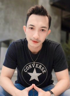 Jamesbkk - Male escort in Bangkok Photo 2 of 5