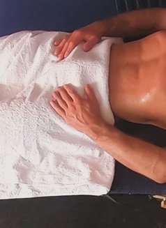 Jamie - Male escort in London Photo 3 of 8
