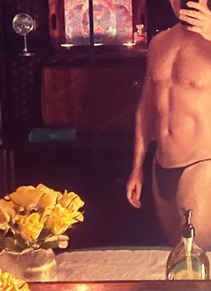 Jamie - Male escort in London Photo 5 of 8