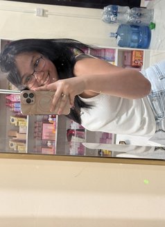 Jamie - puta in Manila Photo 3 of 4