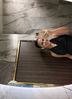 Jamie - puta in Manila Photo 4 of 4