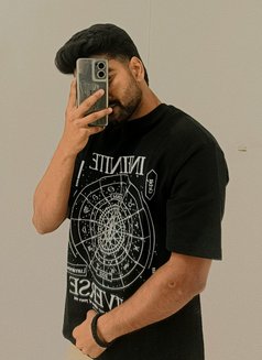 Jamie - Male escort in New Delhi Photo 5 of 9