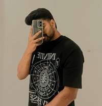 Jamie - Male escort in New Delhi Photo 5 of 9