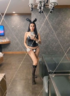 Katya - puta in Hong Kong Photo 4 of 6