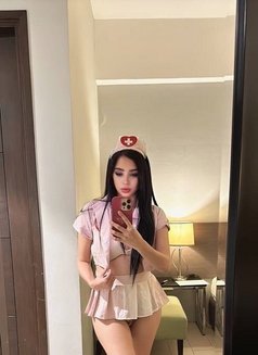 Katya - puta in Hong Kong Photo 5 of 6