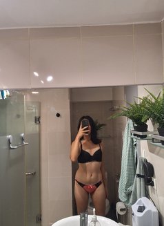 Jamie21 - Transsexual escort in Makati City Photo 6 of 9