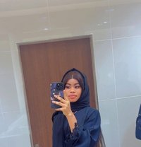 Jamila - escort in Muscat Photo 3 of 4