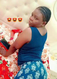 Jamila - escort in Dammam Photo 2 of 4