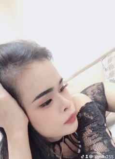 Jamila - escort in Muscat Photo 7 of 10