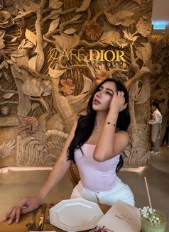 Jamila VIP - Transsexual escort in Abu Dhabi Photo 13 of 14
