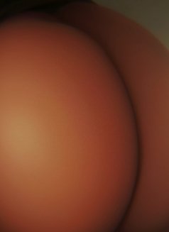 Jamila Xxx - Male escort in Dubai Photo 2 of 4