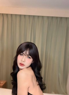 Jamirah with popper - Transsexual escort in Riyadh Photo 1 of 5