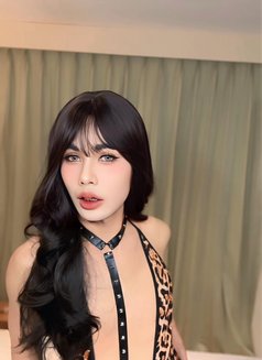 Jamirah with popper - Transsexual escort in Riyadh Photo 3 of 5
