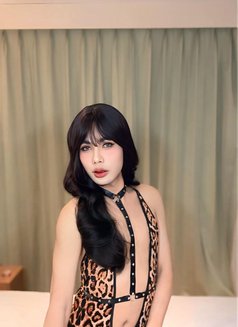 Jamirah with popper - Transsexual escort in Riyadh Photo 4 of 5