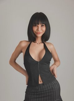 JAMMIE THAI TS - Transsexual escort in London Photo 12 of 16