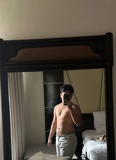 Jan - Male escort in Davao Photo 1 of 1