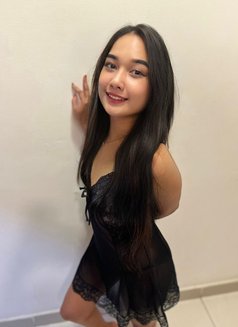 Jan small girl - escort in Muscat Photo 4 of 4